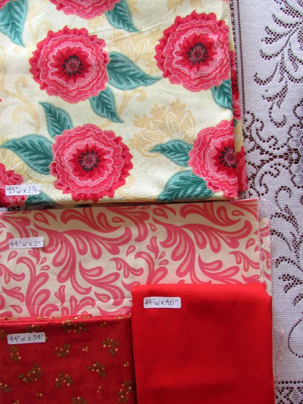 COTTON FABRIC LOT for SEWING, QUILTING 4 NEW MATERIALS in RED YELLOW GREEN PINK
